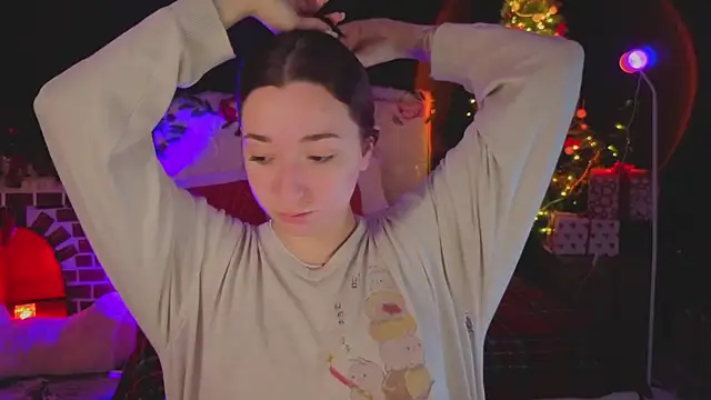 Snapshot of YasmineWest chatting on 01-09-26, 08:50 YasmineWest online show from 01-09-26, 08:50