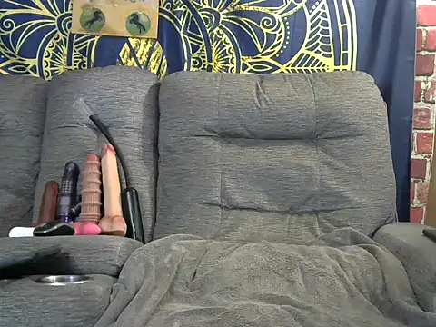 lovely lola1111 online show from 07-03-26, 02:07