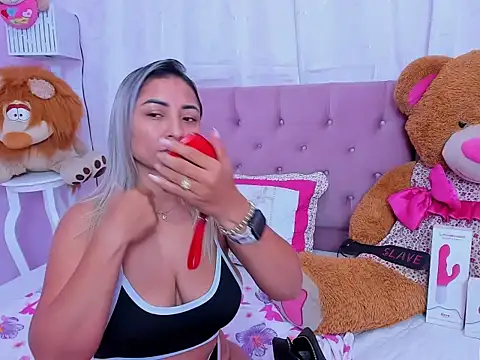 milf bigass  online show from 06-04-26, 12:44