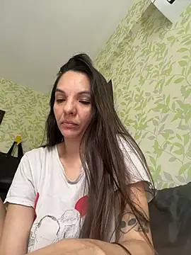 Snapshot of samilux5 chatting on 10-22-25, 02:06 samilux5 online show from 10-22-25, 02:06