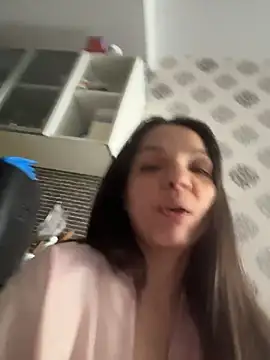 Snapshot of samilux5 chatting on 10-24-25, 04:03 samilux5 online show from 10-24-25, 04:03