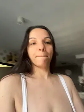 Snapshot of samilux5 chatting on 11-10-25, 03:11 samilux5 online show from 11-10-25, 03:11