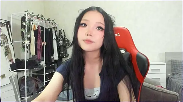 Snapshot of wastforu chatting on 05-26-26, 12:01 wastforu online show from 05-26-26, 12:01