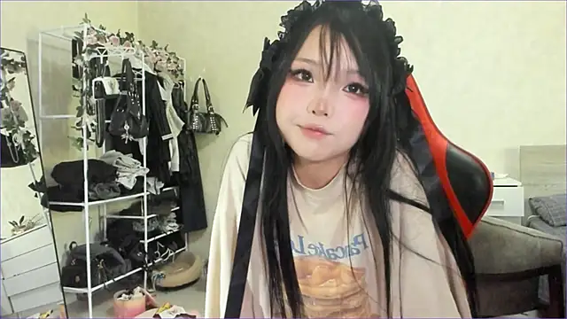 Snapshot of wastforu chatting on 06-08-26, 11:21 wastforu online show from 06-08-26, 11:21