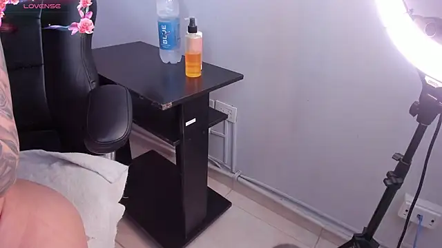 Tisha  lau online show from 03-21-25, 01:56