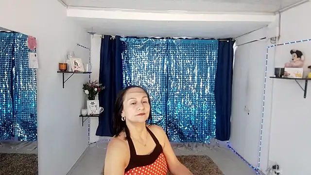 lollita 23  online show from 03-13-26, 07:42