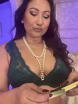 Victoria-Harper online show from 03-18-25, 12:58