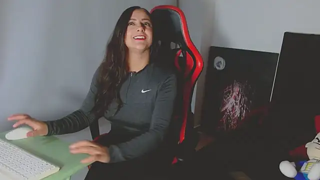 Noamartin  online show from 03-18-26, 01:53