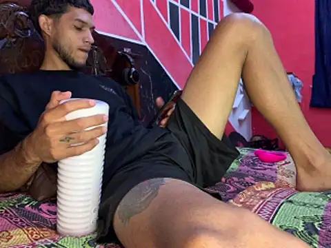 tanned boy online show from 04-07-26, 04:40