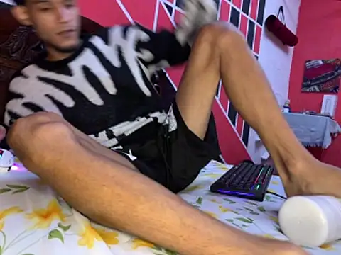 tanned boy online show from 05-24-26, 10:09