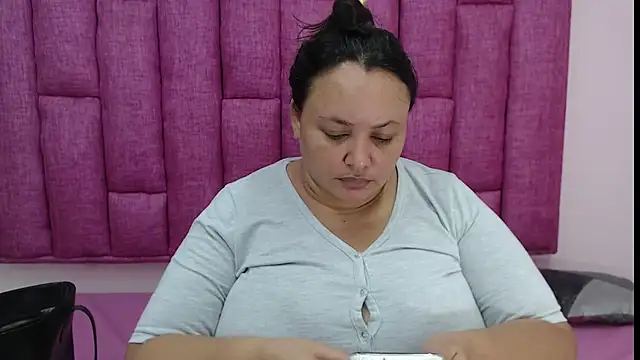 CrushOnMe  online show from 02-12-26, 07:20