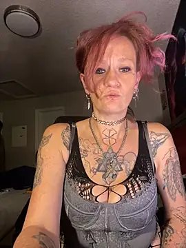 renegade vyxxen online show from 02-19-25, 08:33