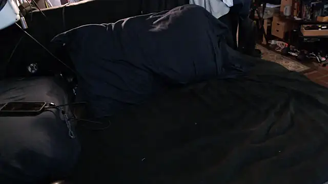 Snapshot of Dark_Asteroid chatting on 09-29-25, 02:11 Dark Asteroid online show from 09-29-25, 02:11