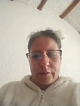 LucifernandaSw online show from 01-27-25, 06:31