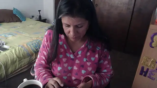 LucifernandaSw online show from 05-11-26, 04:59