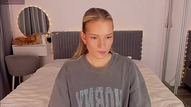 CassieRayss online show from 04-02-26, 02:37