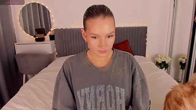 CassieRayss online show from 05-28-26, 01:19