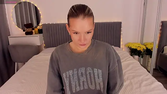 CassieRayss online show from 06-01-26, 01:24
