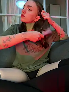 hotAssHell  online show from 02-08-25, 09:57