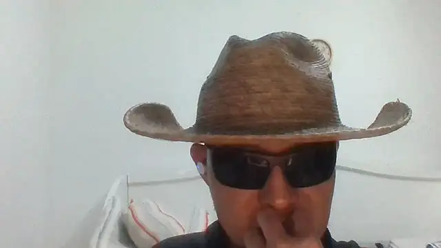 Snapshot of Yeye25199 chatting on 02-13-25, 06:41 Yeye25199 online show from 02-13-25, 06:41