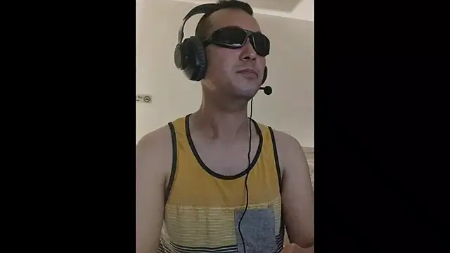 Snapshot of Yeye25199 chatting on 03-02-25, 09:42 Yeye25199 online show from 03-02-25, 09:42