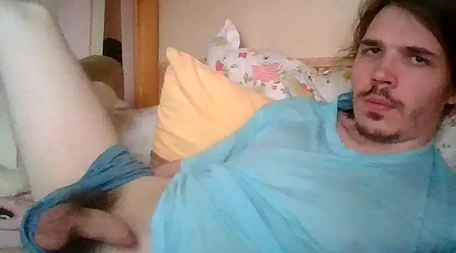 Snapshot of Davideksexy chatting on 02-25-25, 03:38 Davideksexy online show from 02-25-25, 03:38