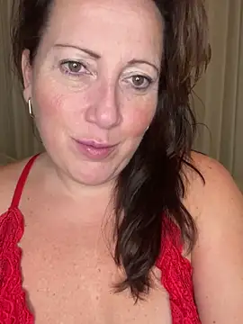Snapshot of xsexycurvymilf chatting on 12-12-24, 01:28 xsexycurvymilf online show from 12-12-24, 01:28