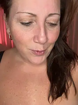 Snapshot of xsexycurvymilf chatting on 01-13-25, 02:53 xsexycurvymilf online show from 01-13-25, 02:53