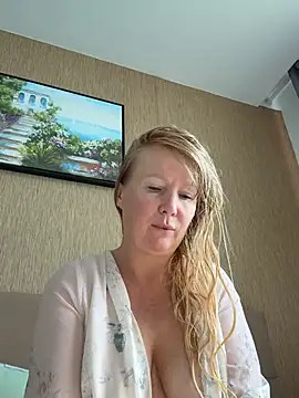 EmmaInLove23 online show from 07-06-26, 02:19