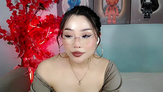 Snapshot of ichiben chatting on 05-02-26, 12:26 ichiben online show from 05-02-26, 12:26