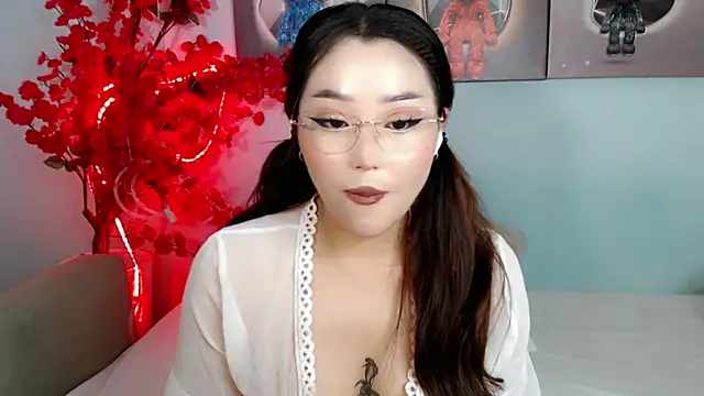 Snapshot of ichiben chatting on 05-28-26, 10:29 ichiben online show from 05-28-26, 10:29
