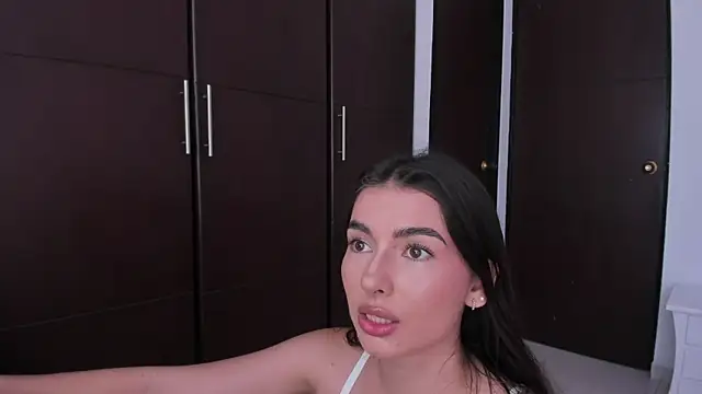 Coralinee 01 online show from 01-11-25, 08:21