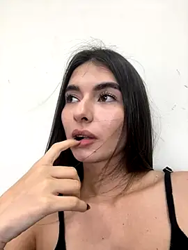 Coralinee 01 online show from 10-30-25, 03:46