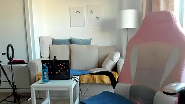 emmita69  online show from 02-07-25, 08:01