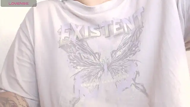 Amara18  online show from 04-11-26, 06:23