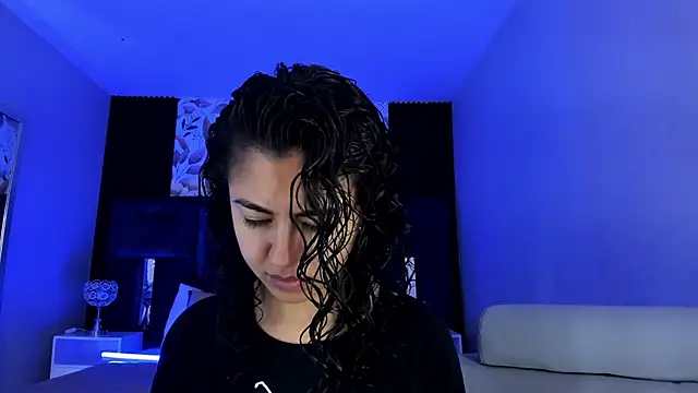 Amareto  online show from 04-20-26, 09:23