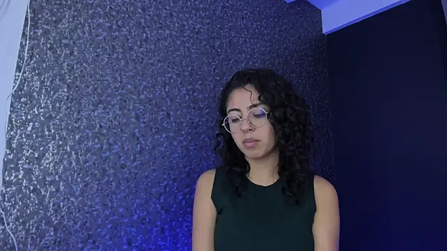 Snapshot of Amareto_ chatting on 05-11-26, 02:45 Amareto online show from 05-11-26, 02:45