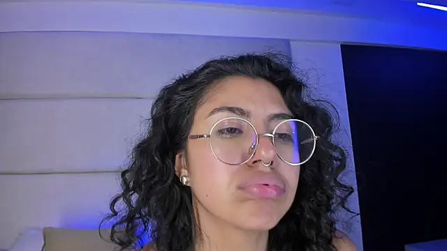 Snapshot of Amareto_ chatting on 05-31-26, 06:09 Amareto online show from 05-31-26, 06:09