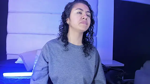 Snapshot of Amareto_ chatting on 06-02-26, 11:01 Amareto online show from 06-02-26, 11:01