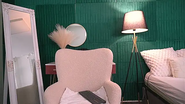 HaileyMoonn online show from 11-12-25, 03:40