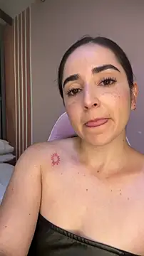 Victoria-And1 online show from 11-22-25, 01:15