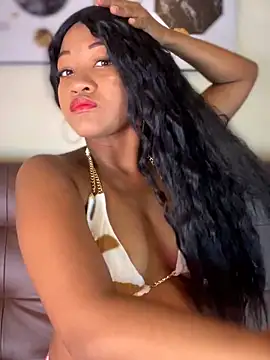 Snapshot of AleezaFrench chatting on 06-01-26, 01:24 AleezaFrench online show from 06-01-26, 01:24