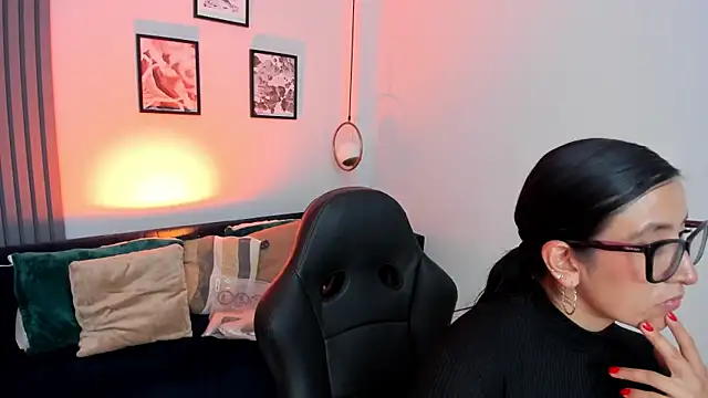 kira moon   online show from 02-24-26, 08:40