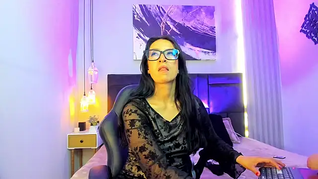 kira moon   online show from 04-01-26, 10:40