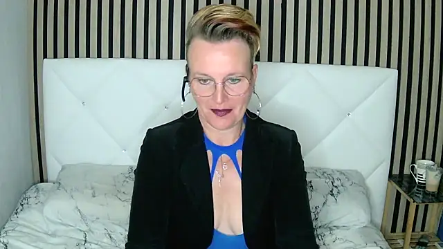 xxNoeliaxx online show from 01-25-25, 08:10