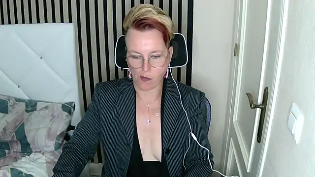 xxNoeliaxx online show from 03-15-25, 11:08