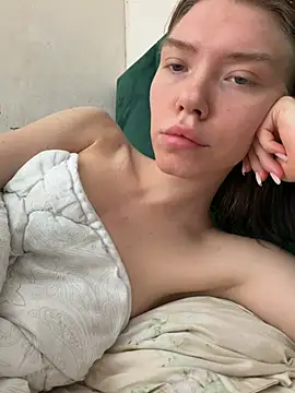 Lisaaa Alisa online show from 06-10-26, 04:12