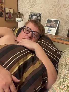 Klio5678 online show from 12-20-25, 09:33