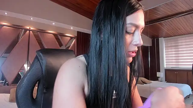 carina rossi online show from 11-28-25, 12:08