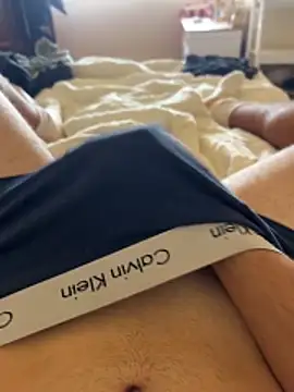 h0rnyguy001 online show from 06-22-26, 04:31